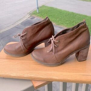 Brown Boxxy loafer heel Jeffrey Campbell 9.5